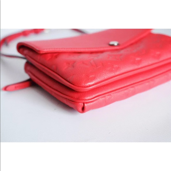 Louis Vuitton Twice bag in red Empreinte - Picture 8 of 12